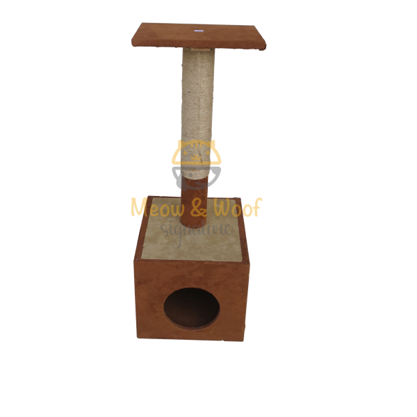 Tower with a home scratcher