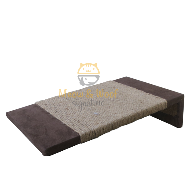 floor stand scratcher